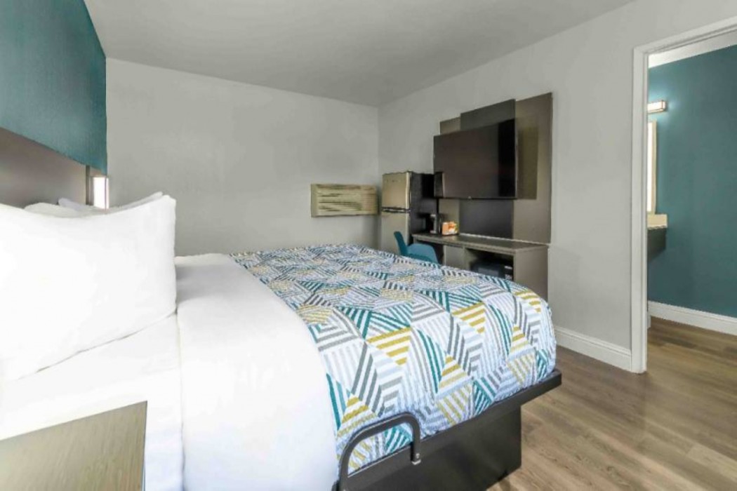 Studio6 Suites Madera, CA - Yosemite 17/51