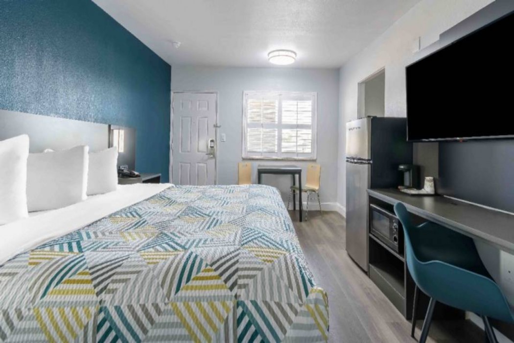 Studio6 Suites Madera, CA - Yosemite 23/51