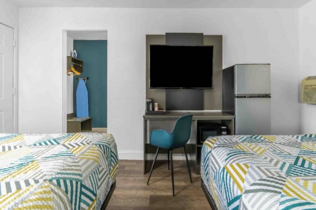 Studio6 Suites Madera, CA - Yosemite 11/51