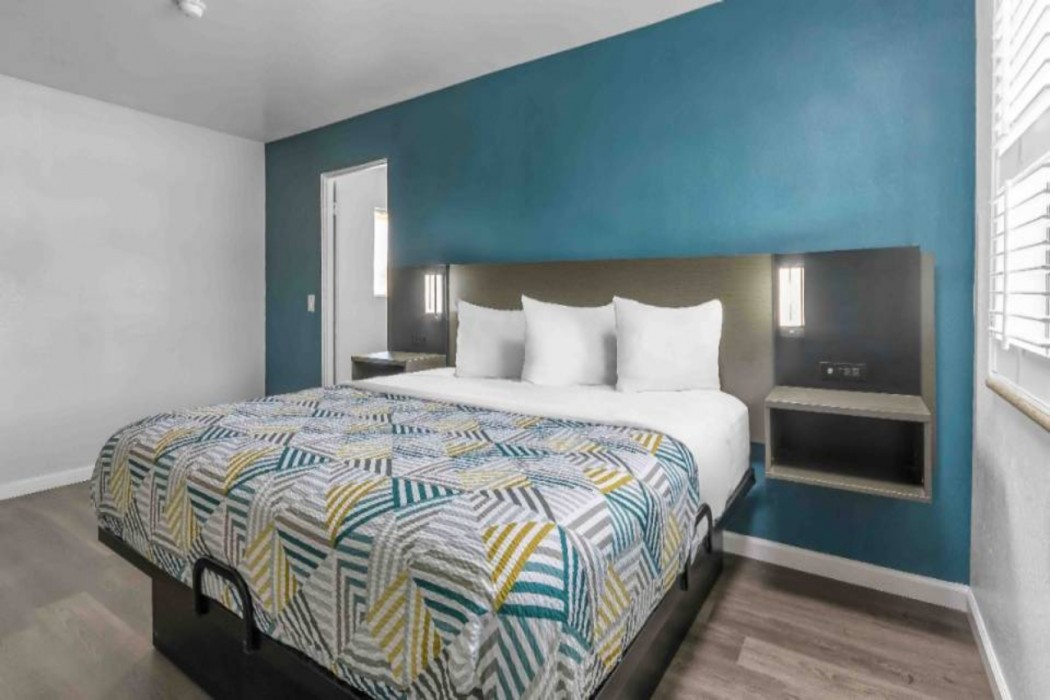 Studio6 Suites Madera, CA - Yosemite 22/51