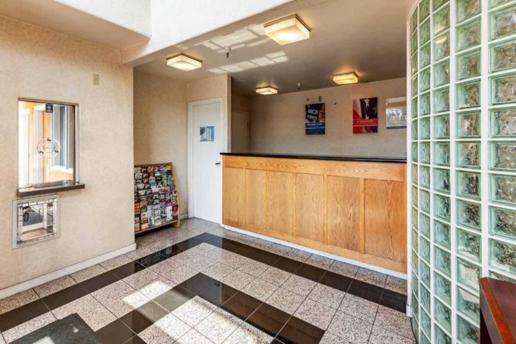 Motel6 Stockton, CA - East — photo 3