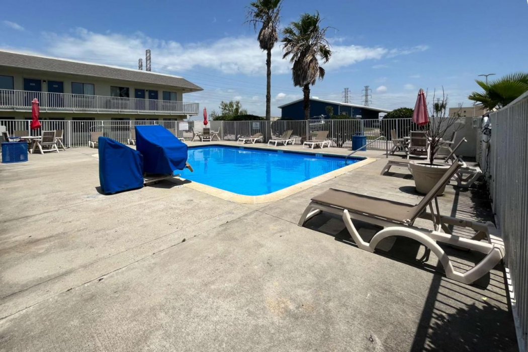 Studio6 Galveston, TX 25/39