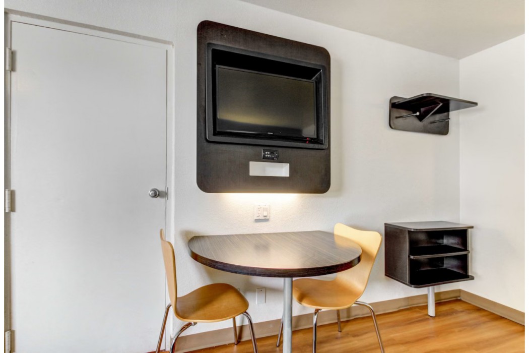 Motel6 Waco, TX - Lacy Lakeview 29/49
