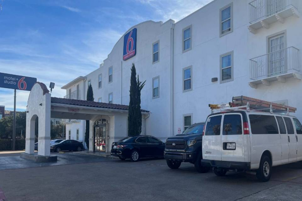 Studio6 Suites Dallas, TX - Downtown image