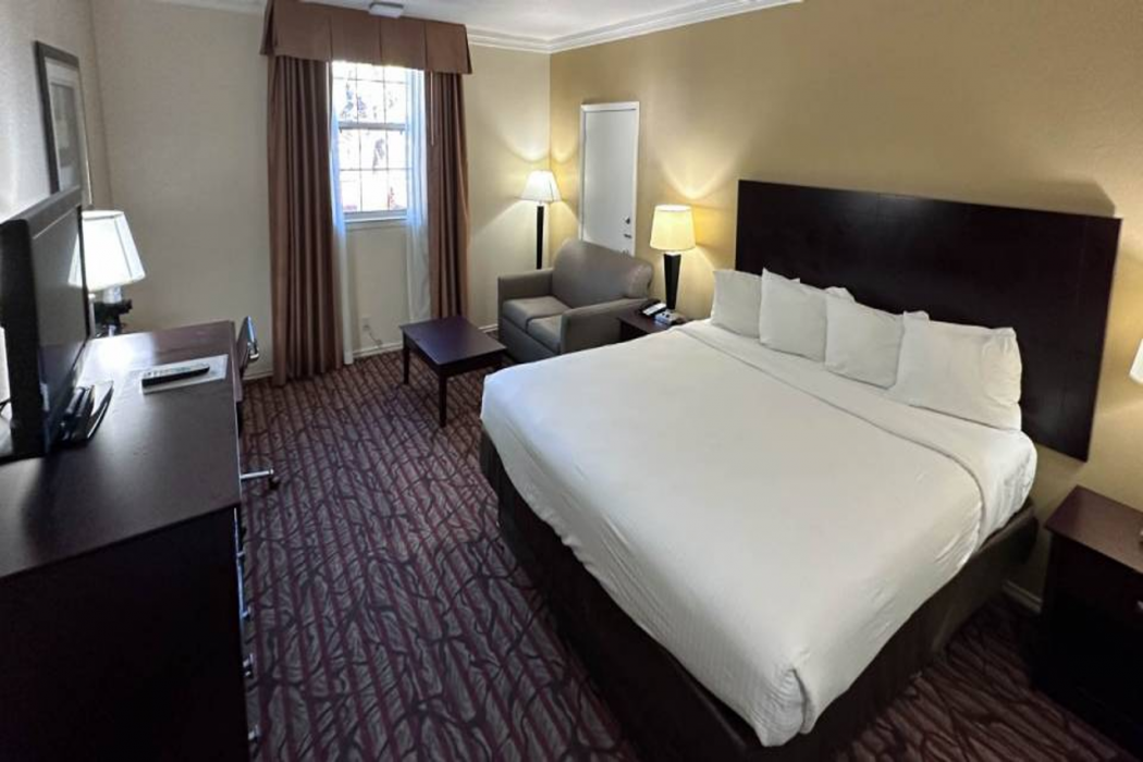Studio6 Suites Dallas, TX - Downtown 11/27