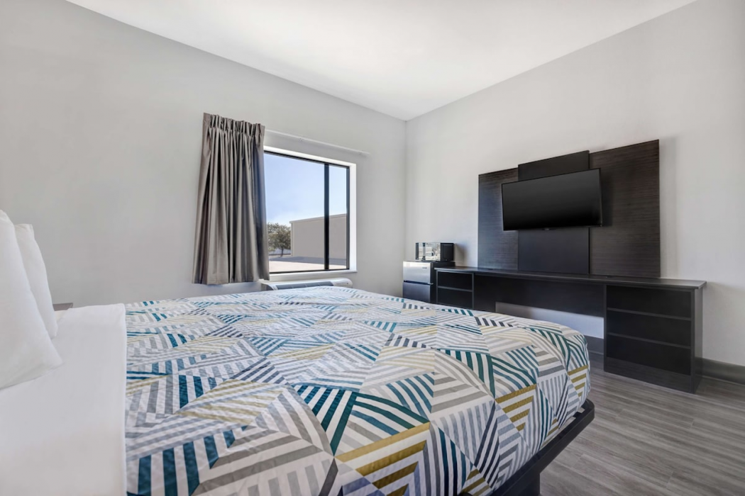 Motel6 Dallas, TX - Methodist Charlton Medical Ctr. 10/50