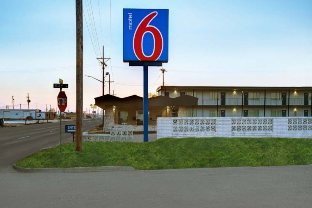 Motel6 Hereford, TX 2/36