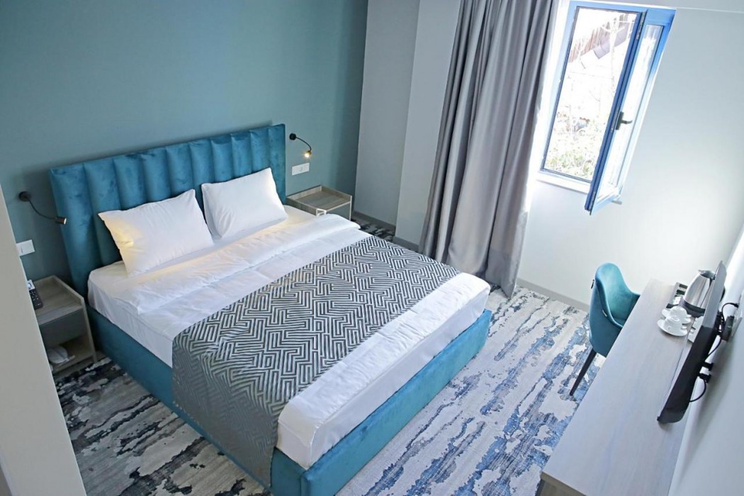 Hotel Address 9D 15/54
