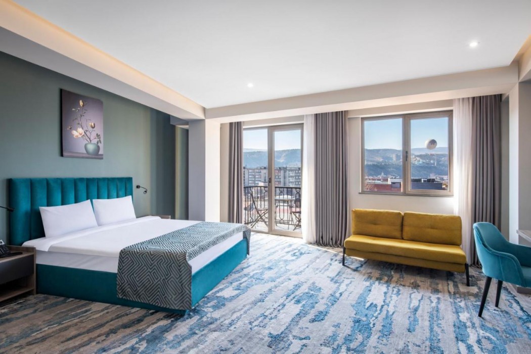 Hotel Address 9D 12/54