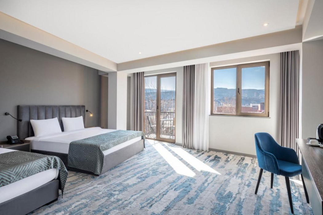 Hotel Address 9D 10/54