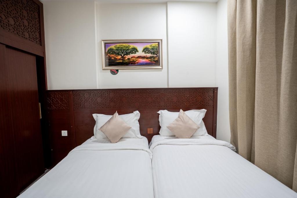 Qortuba Hotel Al Azizia 8/17