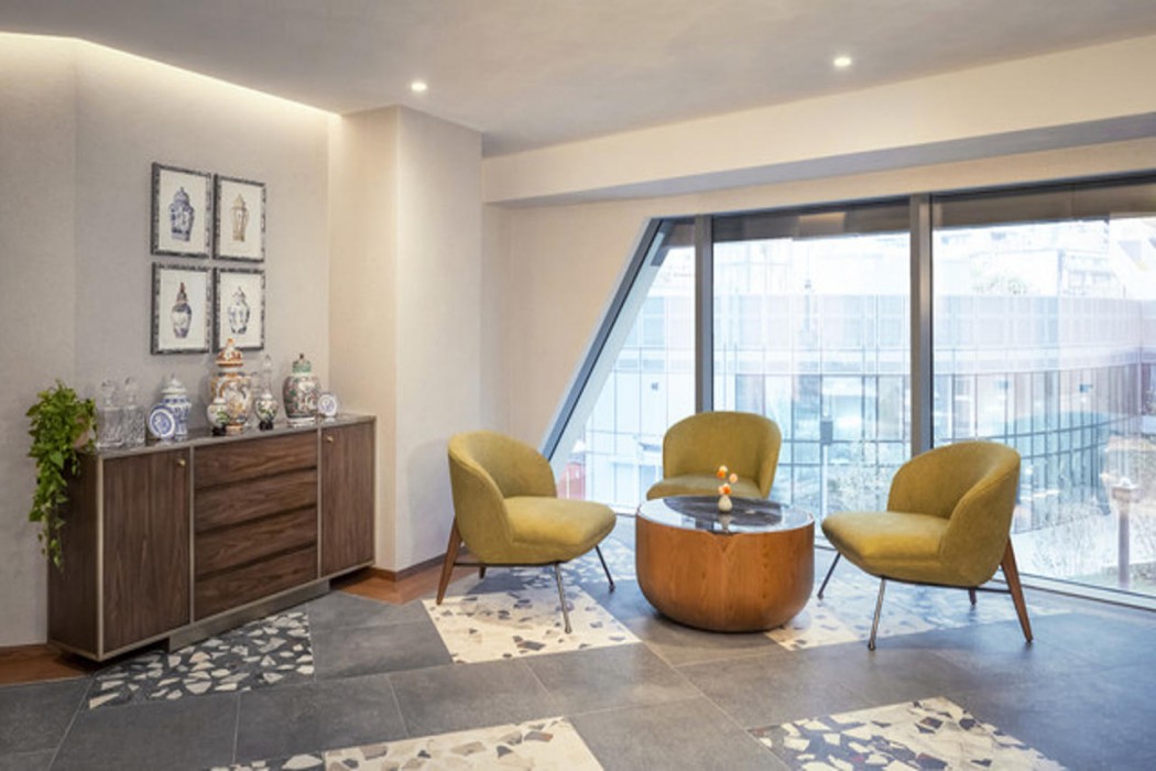 Dorsett Canary Wharf 25/45