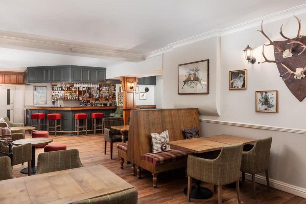 Tulloch Castle Hotel 33/67