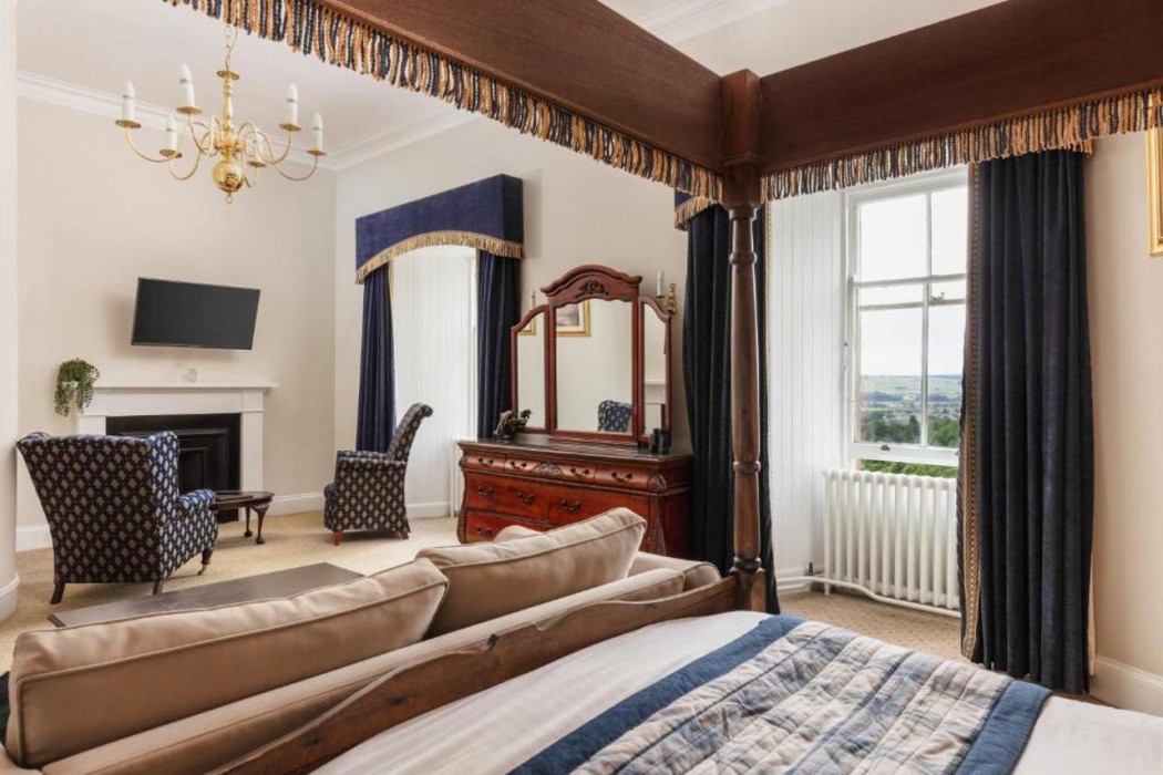 Tulloch Castle Hotel 13/67