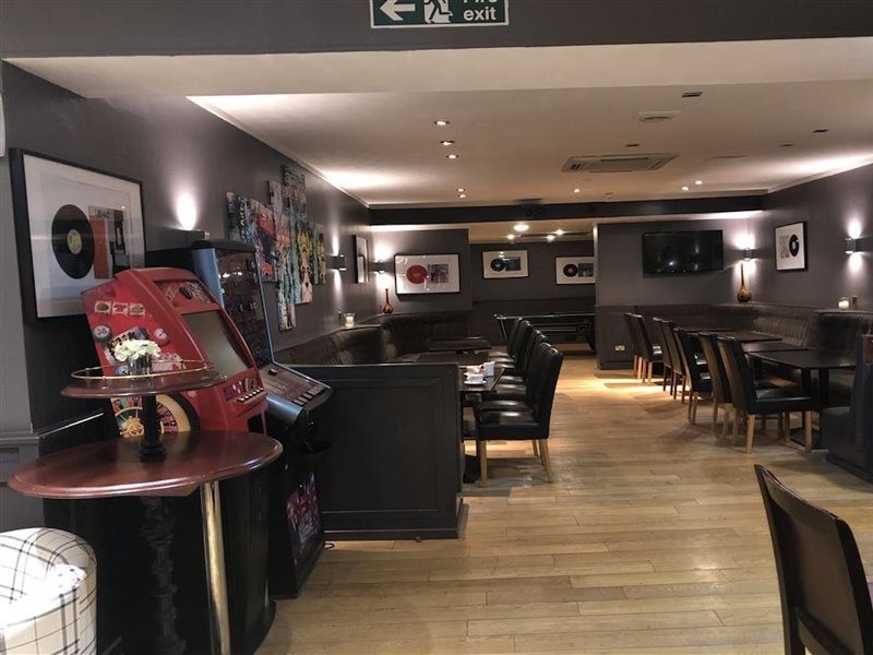 Lovat Hotel 28/42