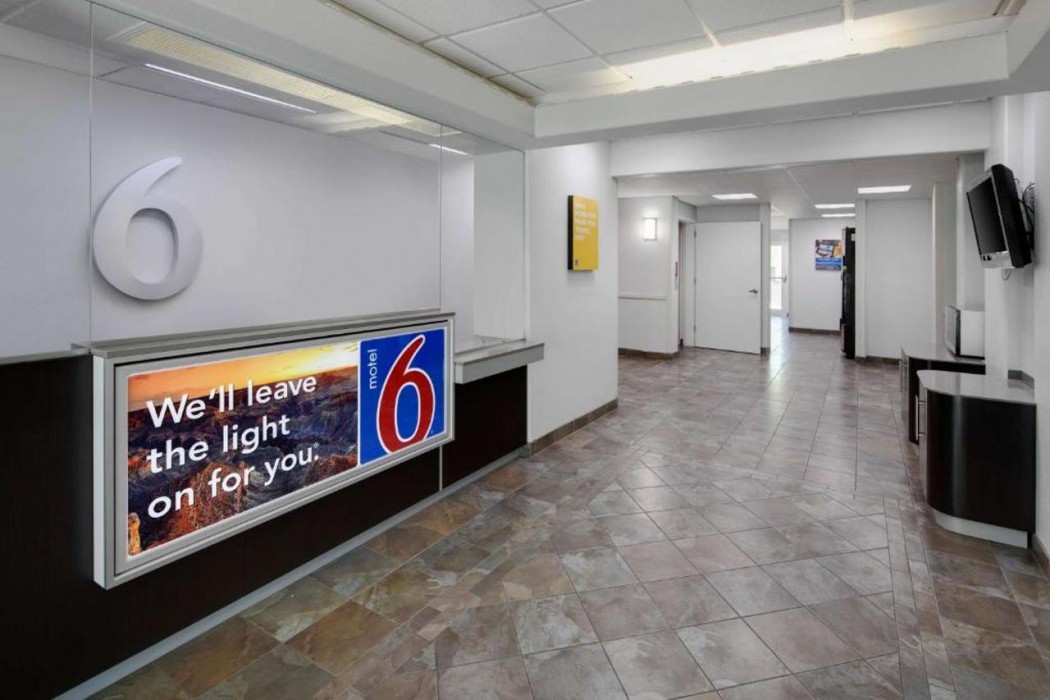 Motel6 San Antonio Tx Airport 8/60
