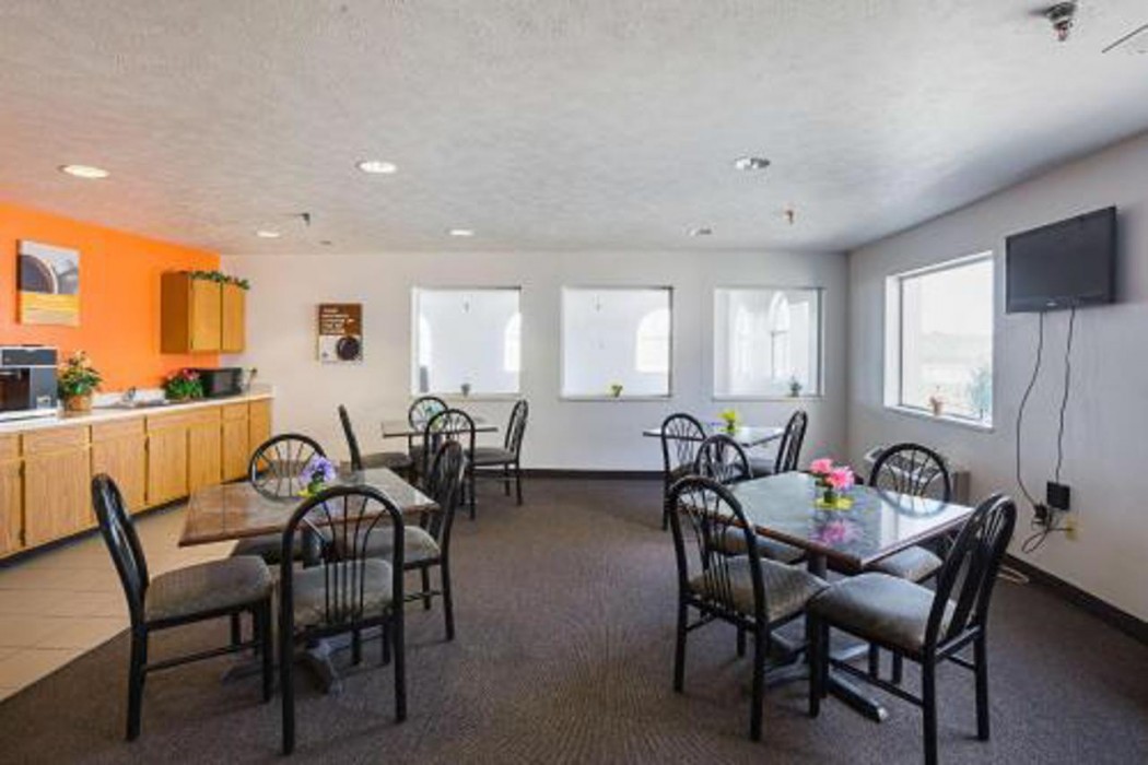Motel6 Omaha, NE - IAT West 27/38
