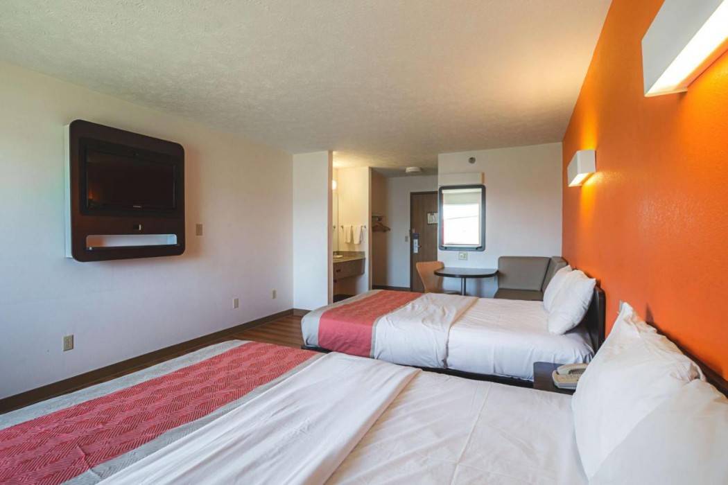 Motel6 Omaha, NE - IAT West 17/38