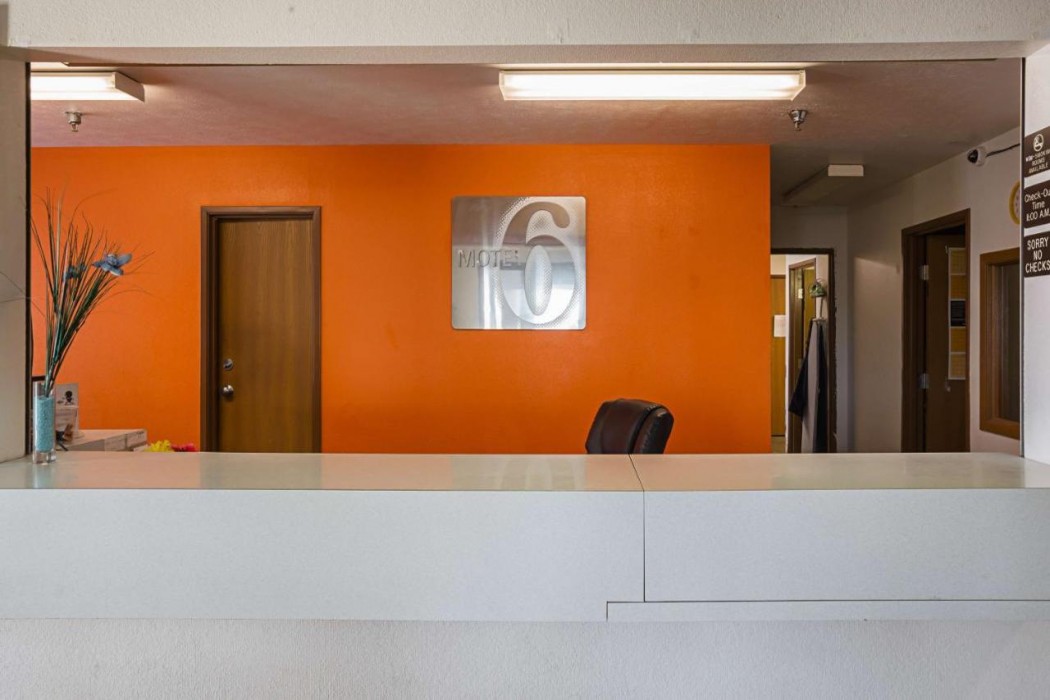 Motel6 Omaha, NE - IAT West 7/38