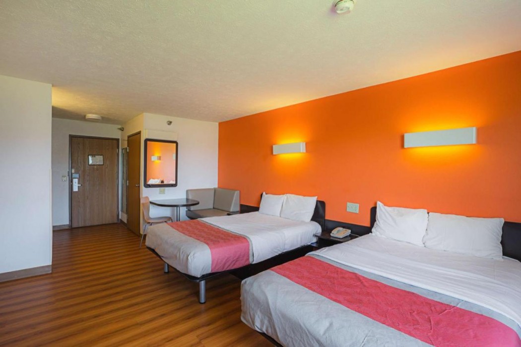 Motel6 Omaha, NE - IAT West 18/38