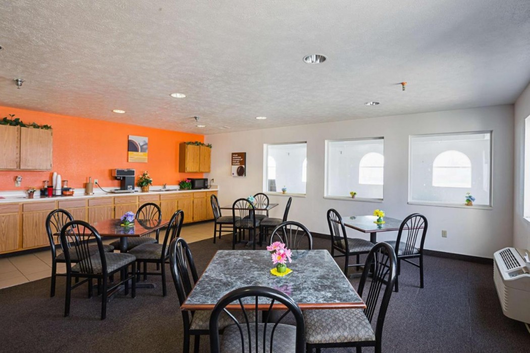 Motel6 Omaha, NE - IAT West 29/38