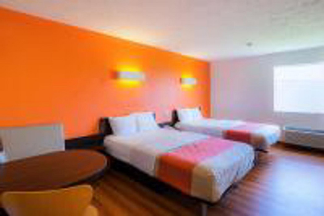 Motel6 Omaha, NE - IAT West 13/38