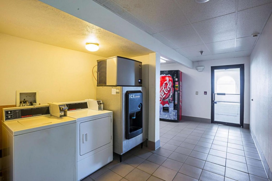 Motel6 Omaha, NE - IAT West 28/38