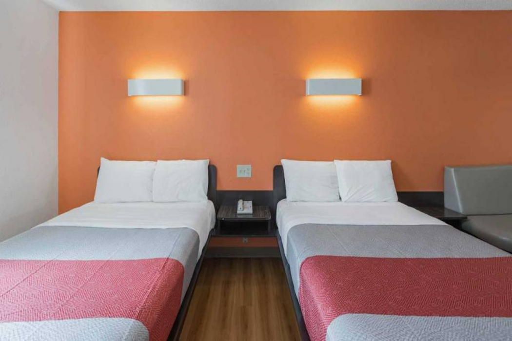 Room at Motel6 Omaha, NE - Central, OMAHA - NE