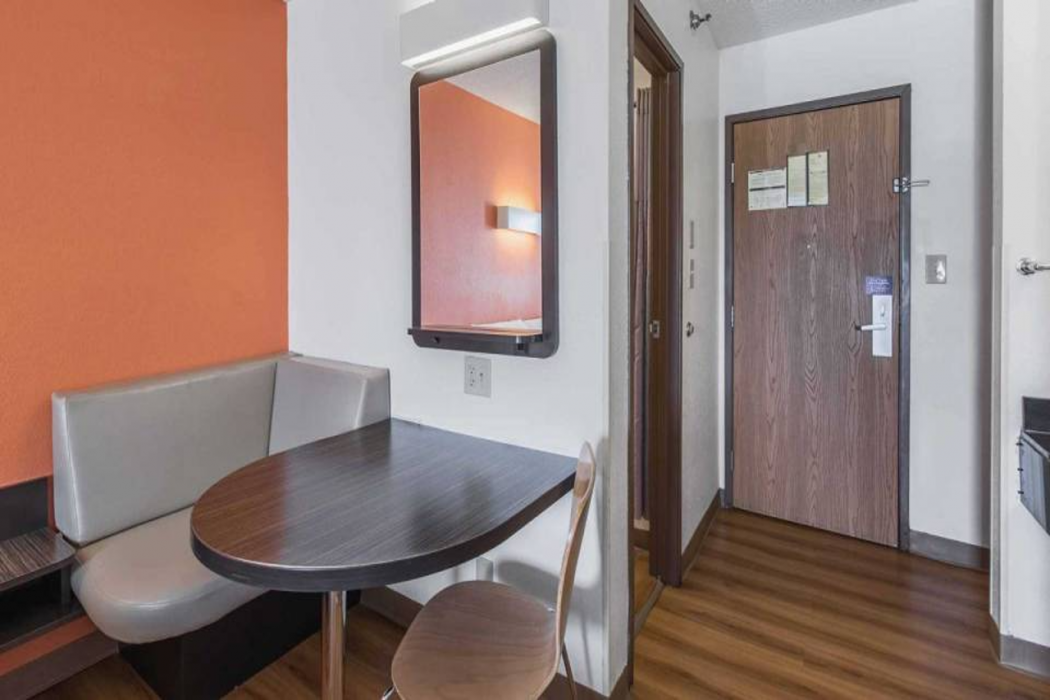 Room at Motel6 Omaha, NE - Central, OMAHA - NE