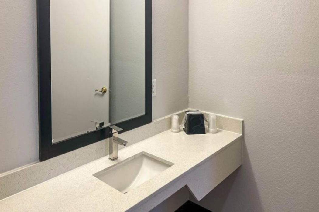 Studio6 Suites Hurricane, WV 11/41