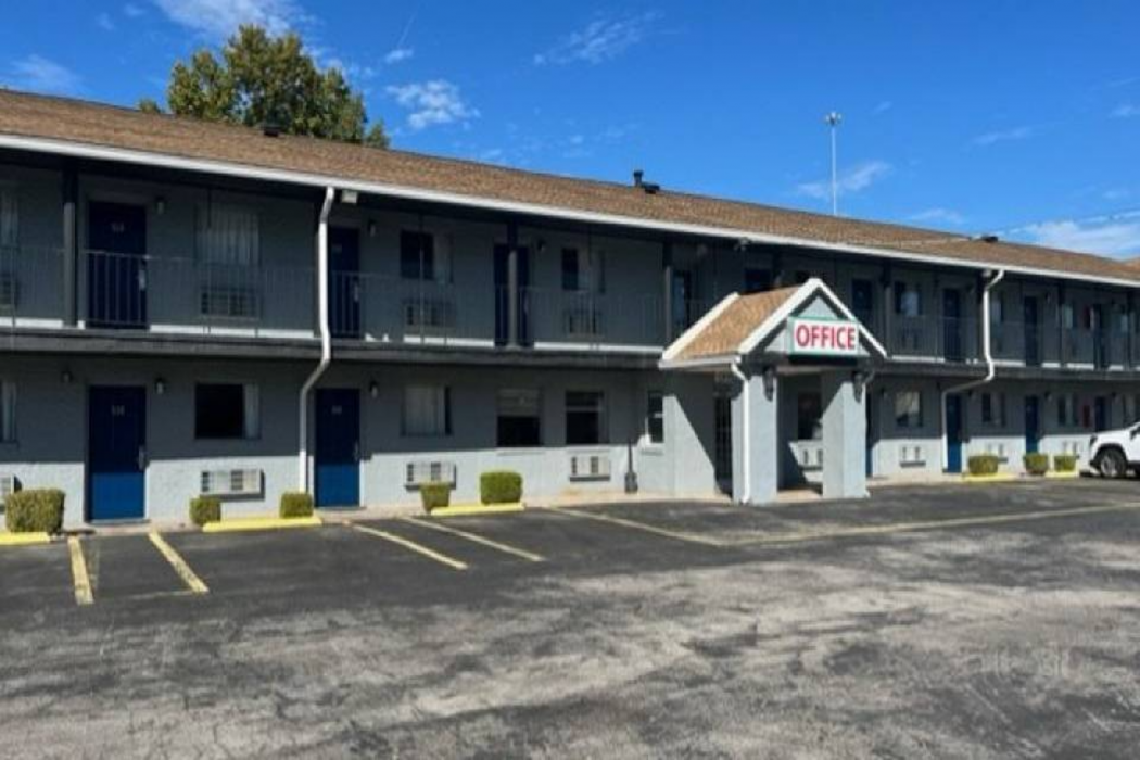 Studio6 Suites Hurricane, WV image