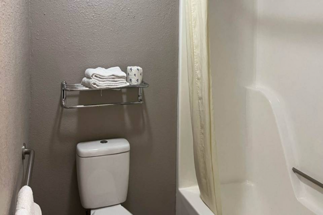 Studio6 Suites Hurricane, WV 9/41