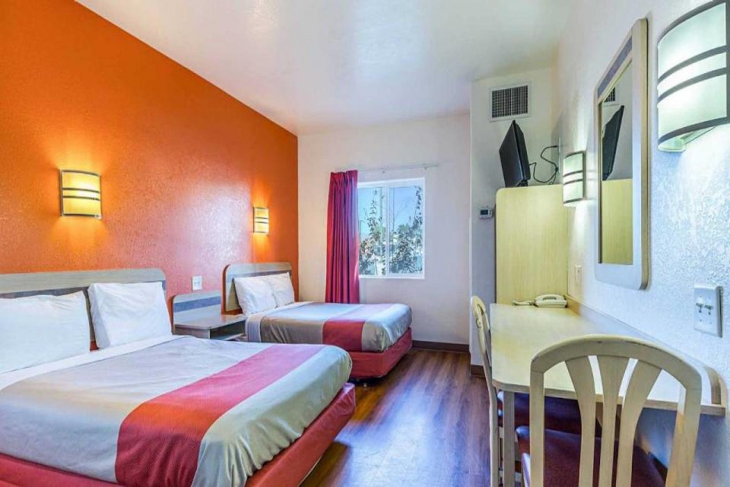 Motel6 Beatty, NV - Death Valley 15/32
