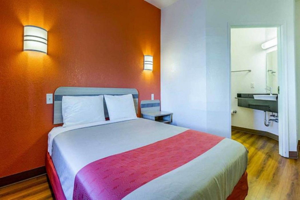 Motel6 Beatty, NV - Death Valley 13/32