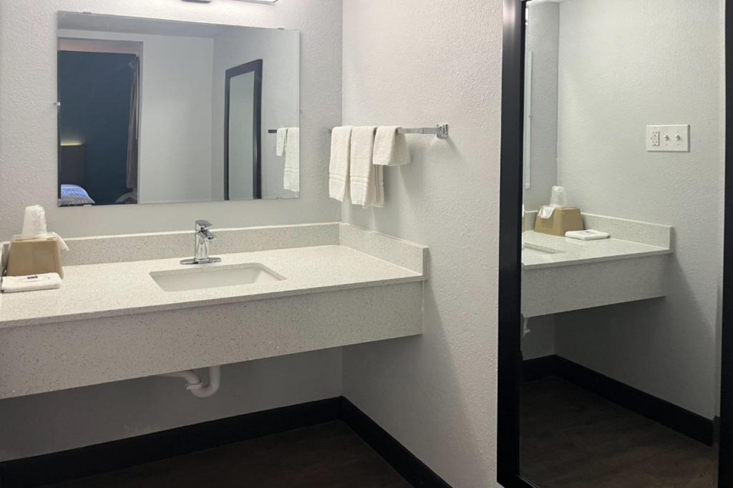 Studio 6 Extended Stay - Huntsville, AL University Drive 10/10