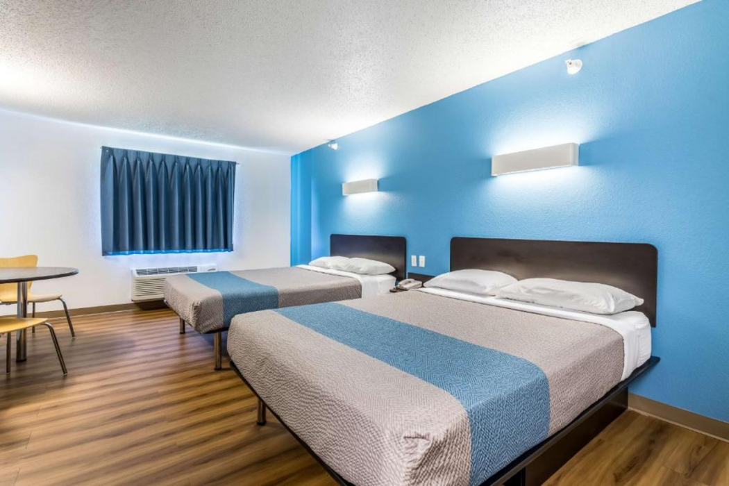Studio6 Indianapolis, IN – Southport 13/30