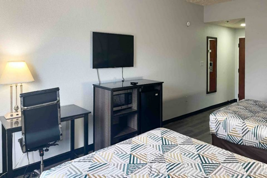 Motel6 Canton, MS 6/13