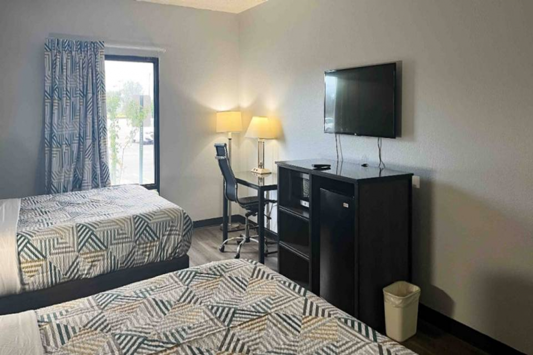 Motel6 Canton, MS 8/13