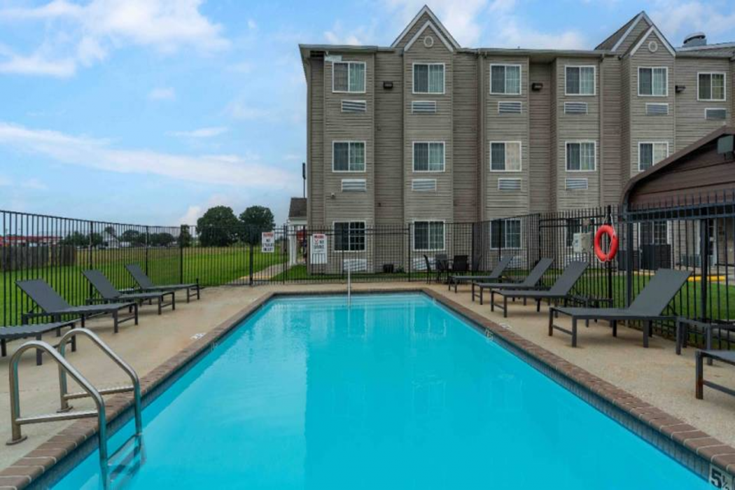 Studio6 Suites Breaux Bridge, LA 15/16