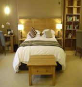 St. Elizabeth's House Hotel 5/32