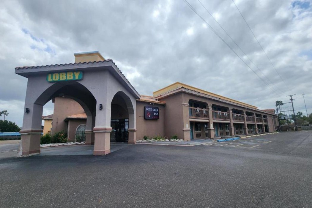Lone Star Inn & Suites Harlingen TX 1/60