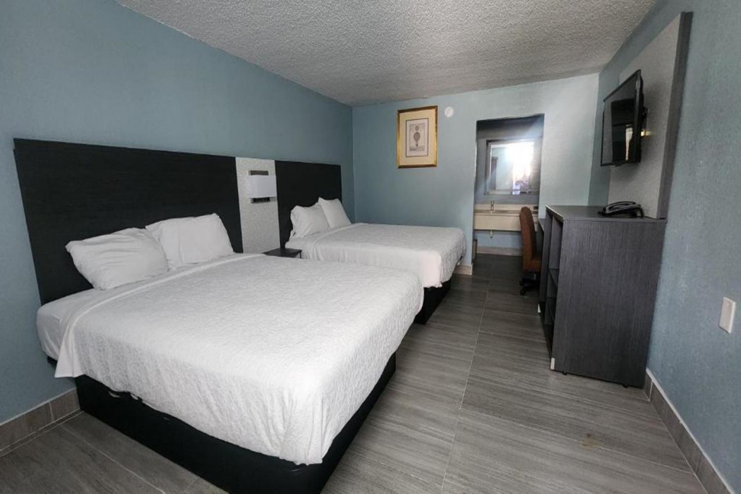 Lone Star Inn & Suites Harlingen TX 14/60