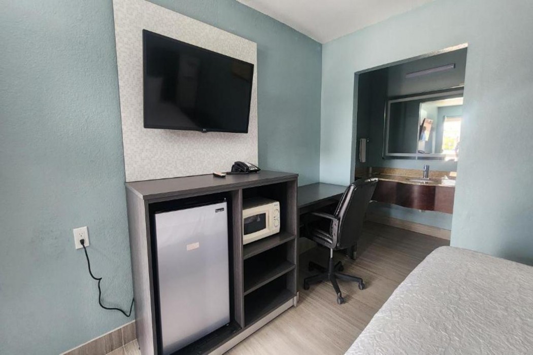 Lone Star Inn & Suites Harlingen TX 19/60