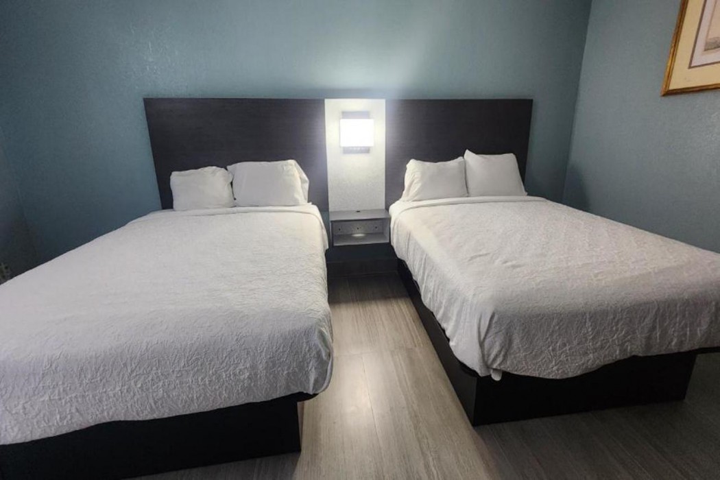Lone Star Inn & Suites Harlingen TX 17/60