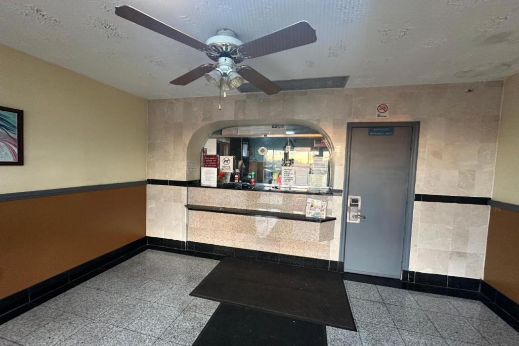 OYO Hotel Jonesboro Near Atlanta Airport 7/19