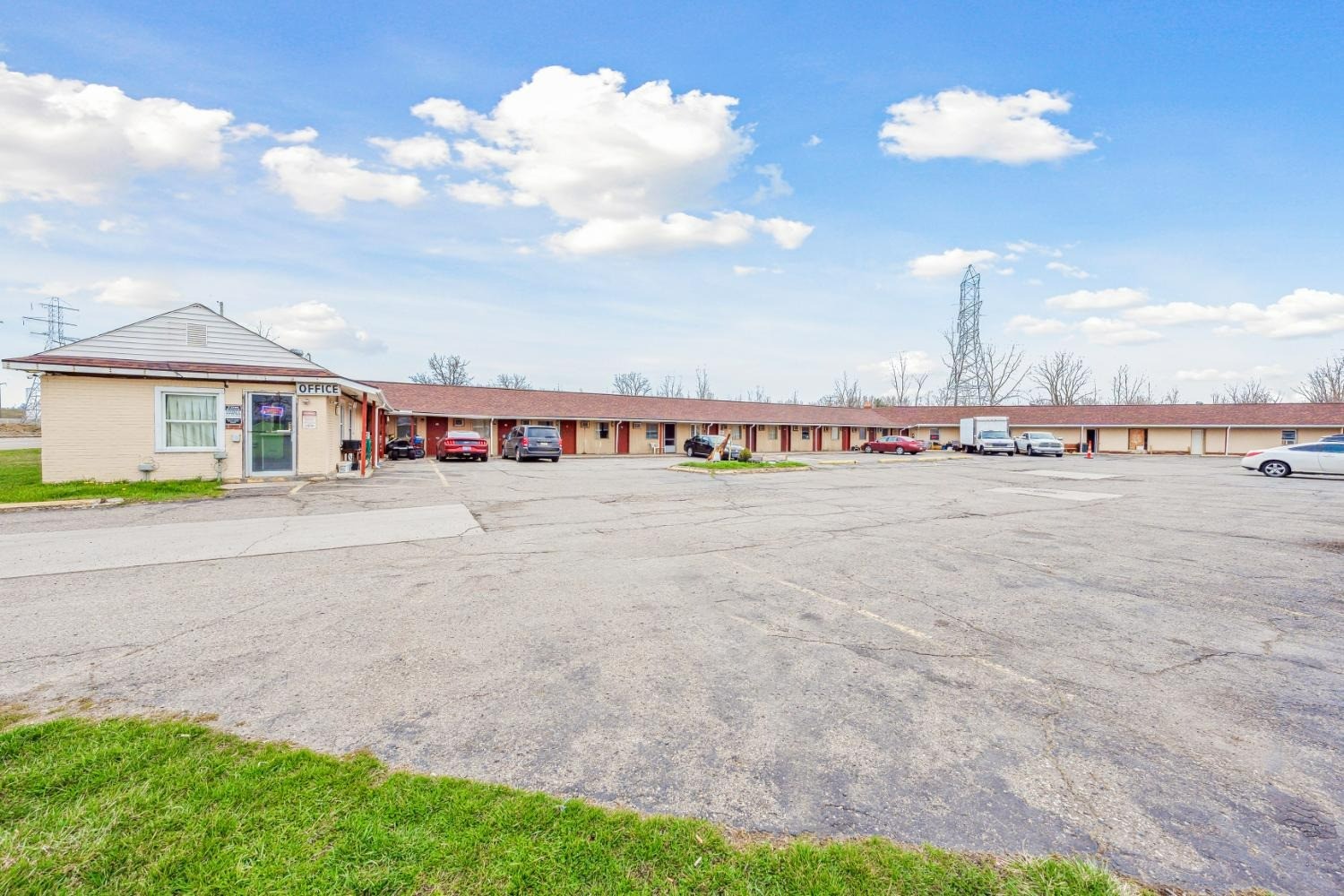Flint Motel by OYO MI Near I-475 12/70