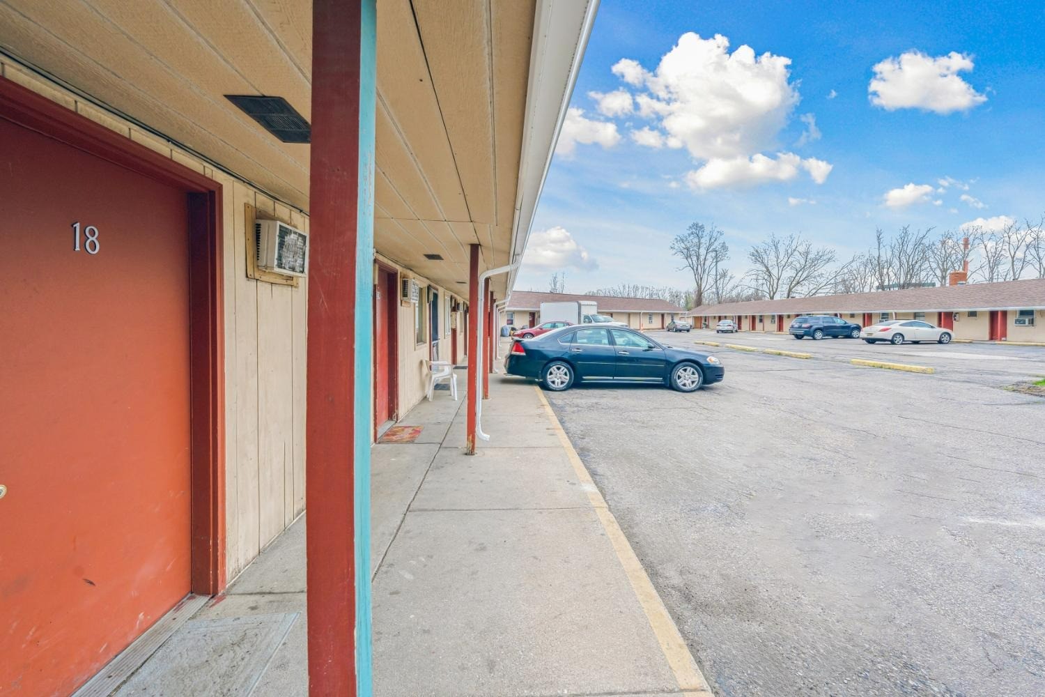 Flint Motel by OYO MI Near I-475 in FLINT - MI