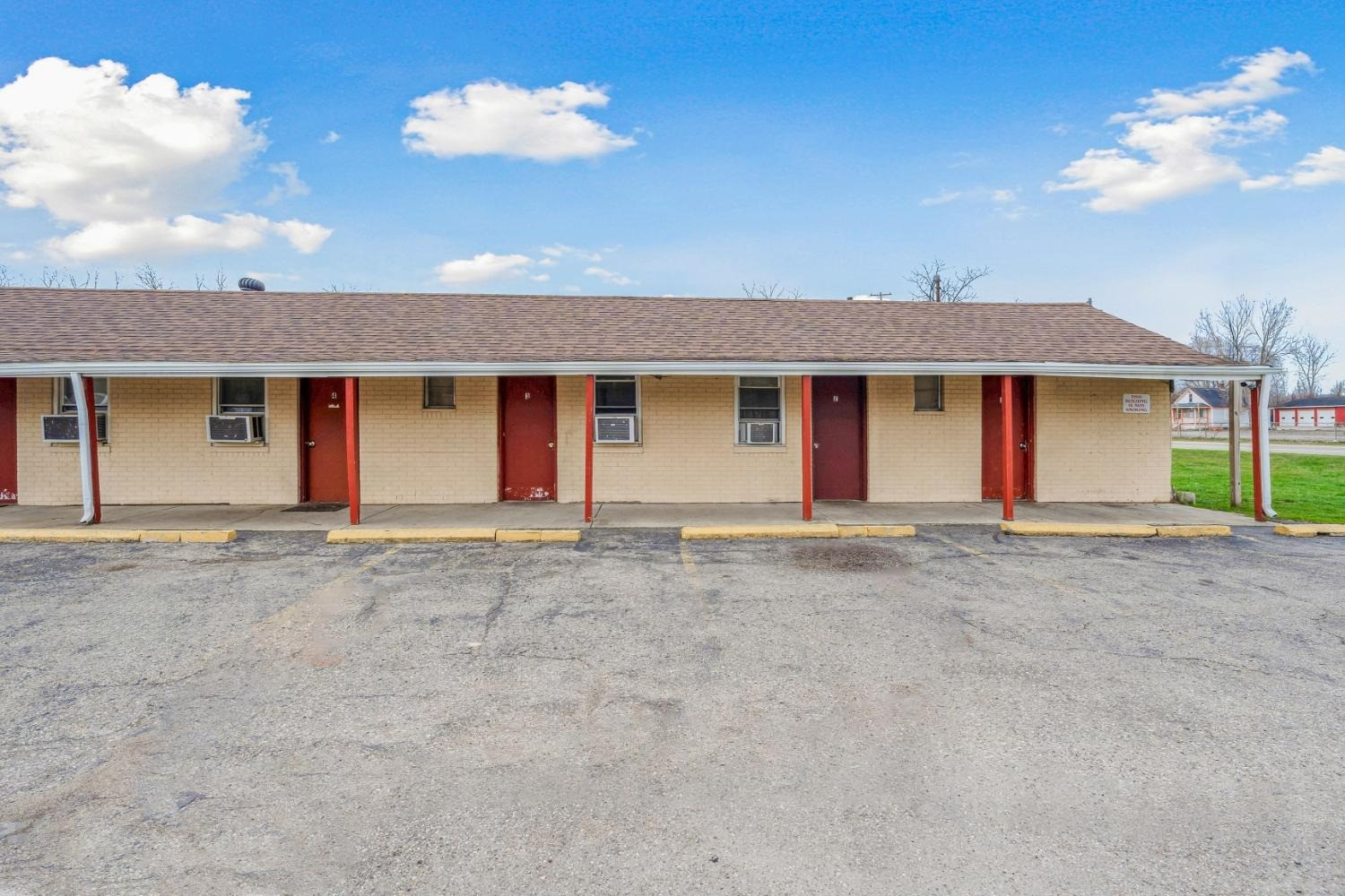 Flint Motel by OYO MI Near I-475 16/70