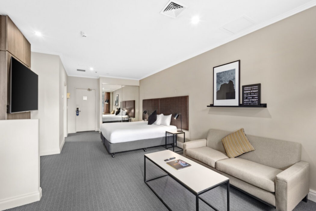 Melbourne City Suites 11/50