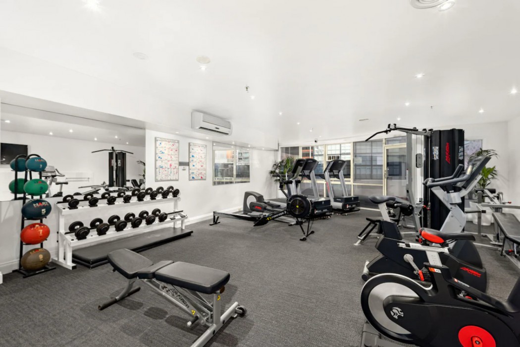 Melbourne City Suites 25/50